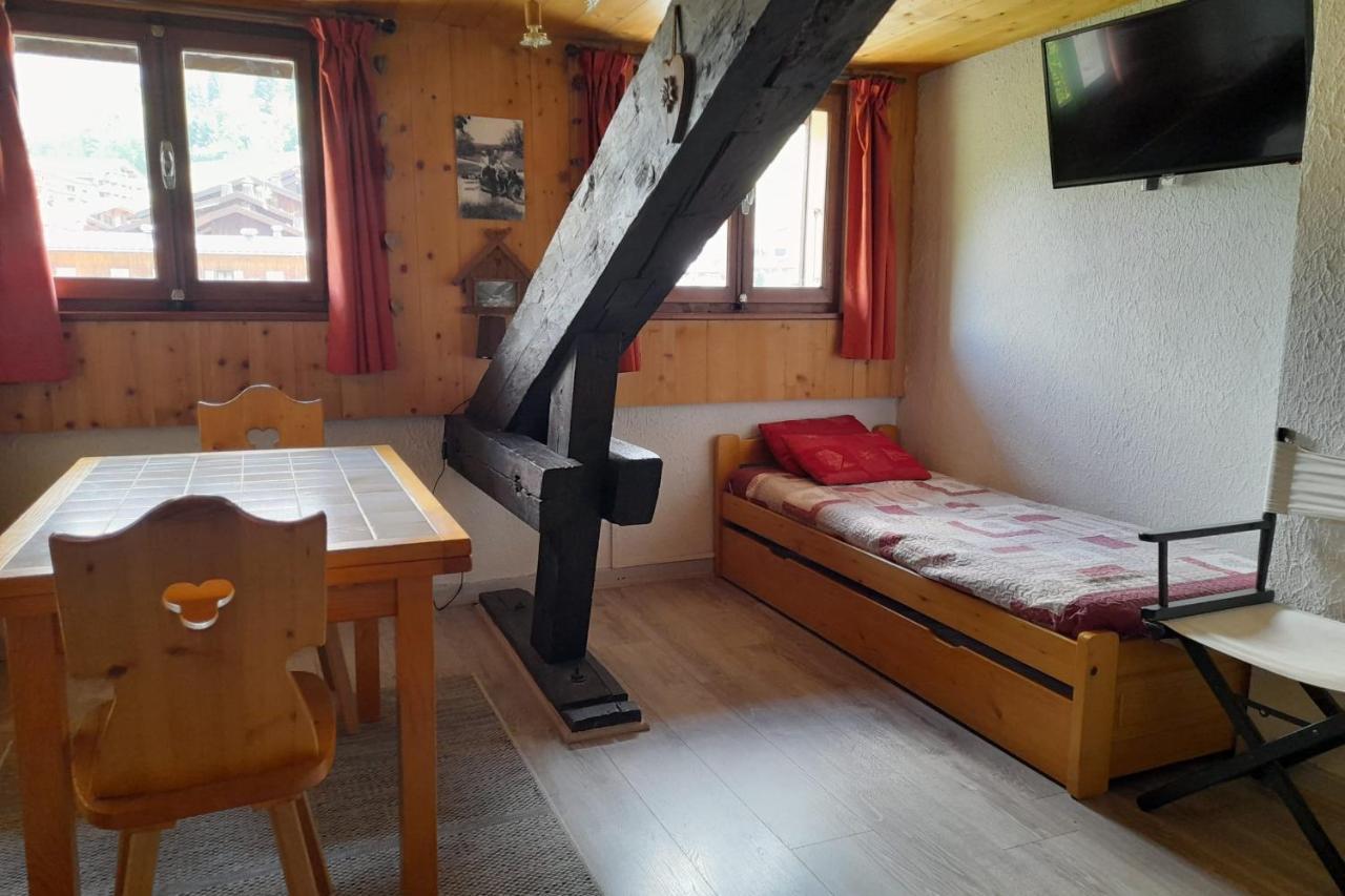 Studio In The Center Of The Village Ла-Клюза Екстер'єр фото